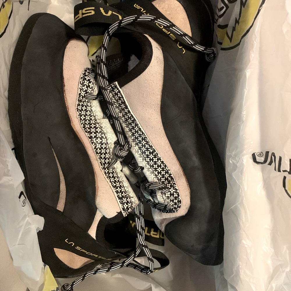 La Sportiva climbing shoes, women’s size 6/ size 37, never worn
